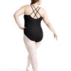 Elegant ballettdrakt fra Capezio med doble stropper og scoop-back-design, laget i pustende stoff.
